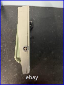 Leica GKL221 Battery Charger with power lead