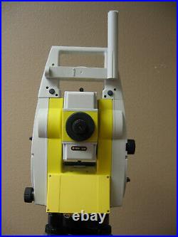Leica Geomax ZOOM80 Carlson CR2 2 Prismrless Roboter Total Station / SURVEYOR2