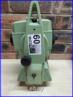 Leica TCR 405 Power R100 Reflectorless Total Station