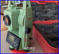 Leica TCR305 Total Station with Hard Case