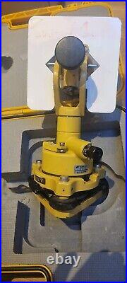 Topcon half traverse kit tribrach plumb and prism for Total Station