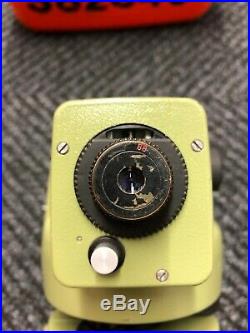 Wild Heerbrugg Leica NA2 Universal Automatic Surveying Precision Level with Case